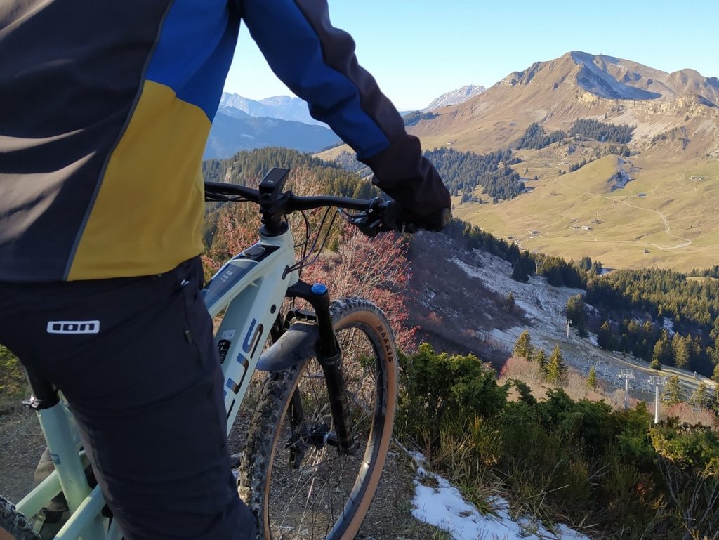 equipement et vetements ION BIKE pour la pratique du VTT VTTAE