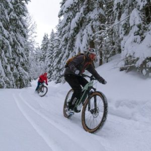 noct-ebike funky ride vtt electrique neige activité sportive grand bornand