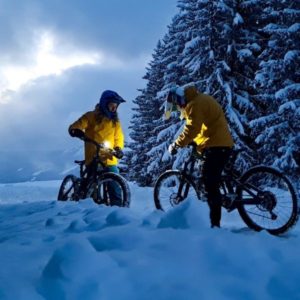 evasion pedalage en fatbike vtt electrique sur neige a saint jean de sixt