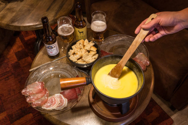 fondue charcuterie cellier chinaillon grand bornand