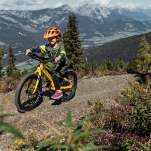 location vtt enfant electrique pack famille aravebike grand bornand - 20 pouces