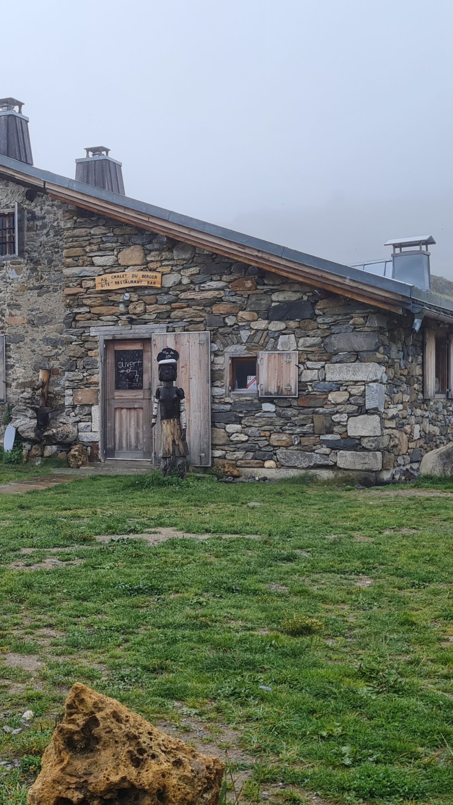 refuge beaufort tour du mont blanc