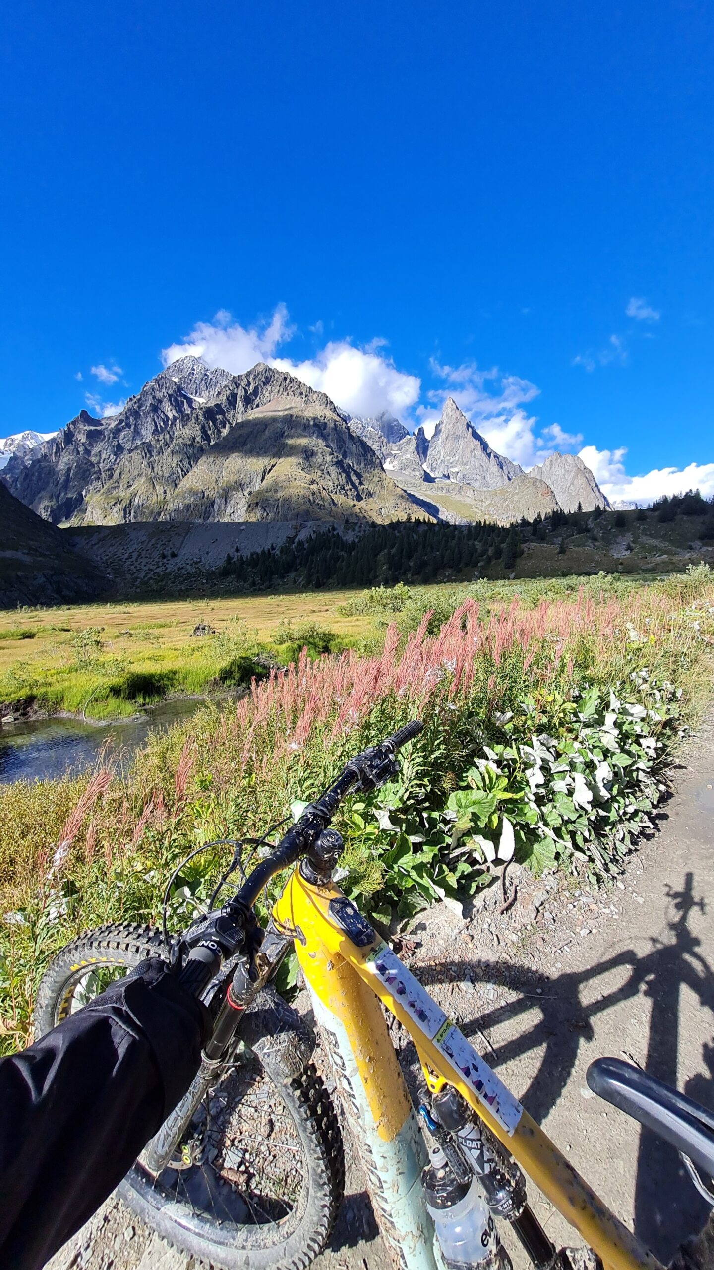 vertical aventure aravebike tour du mont blanc 5