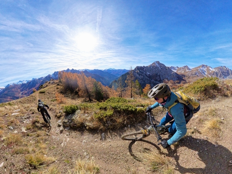 single descente crete queyras aravebike trek moniteur vtt