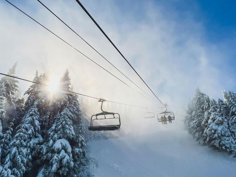 telesiege hiver montee vue mont blanc