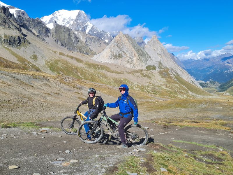 tour mont blanc col ferret