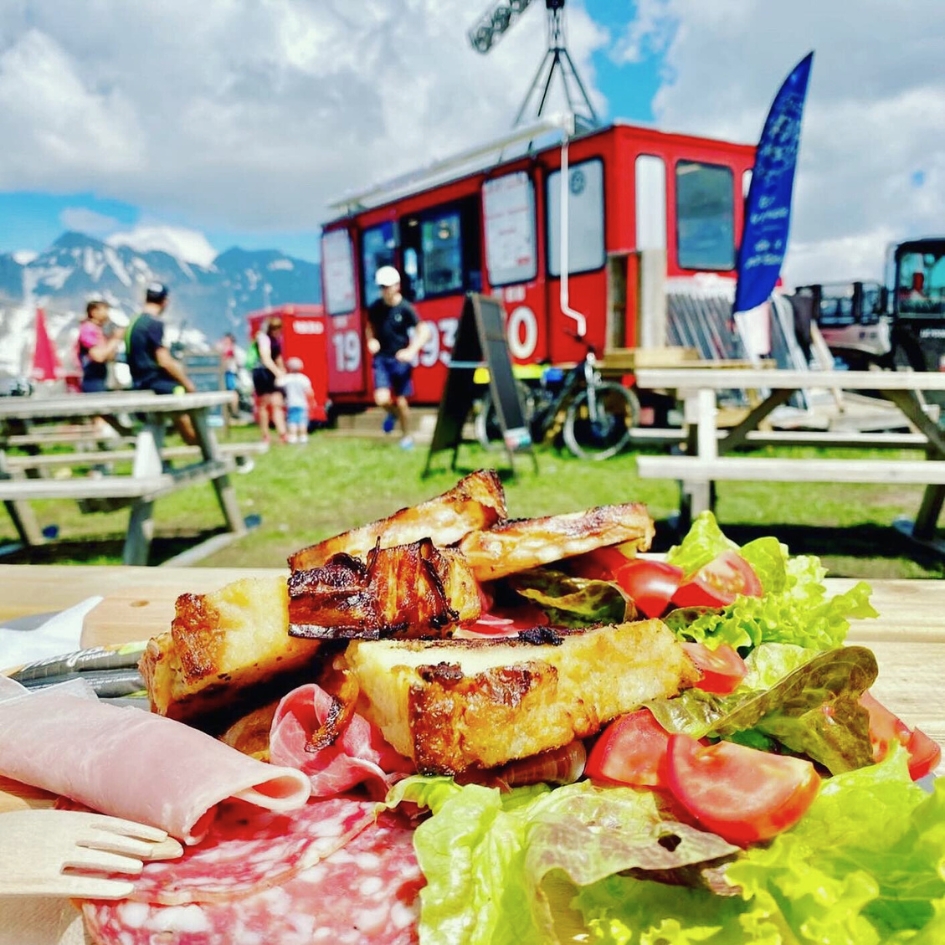 foodtruck repas savoyard au sommet sejour aravis