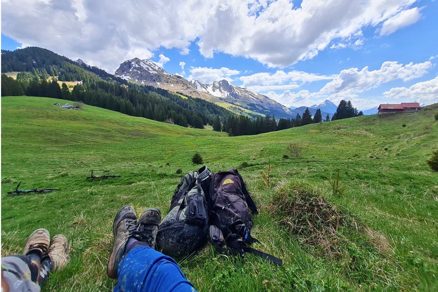 vetetistes en pause arret sejour guidé avec moniteur aravebike