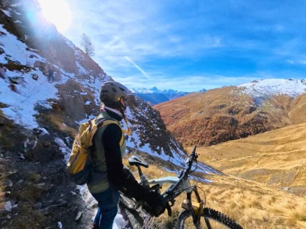 sac a dos materiel a emporter en voyage en sejour vtt montagne