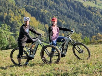 Alexandre Blanc Marion Clerc Aravebike Notre histoire création histoire fondateurs Aravebike école de VTTAE dans les Aravis