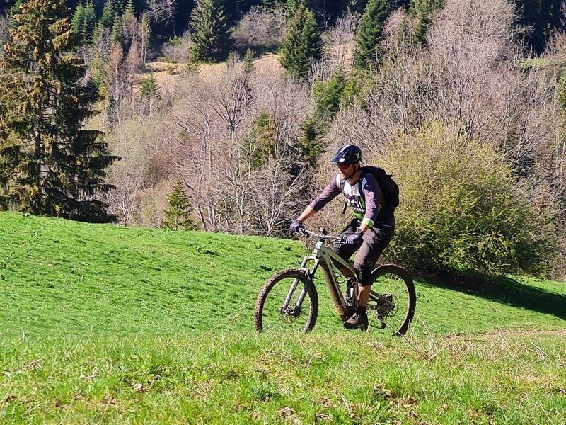 VTT Electrique Grand Bornand location et sortie moniteur VTTAE Aravebike VTT Electrique Grand Bornand location et sortie moniteur VTTAE Aravebike