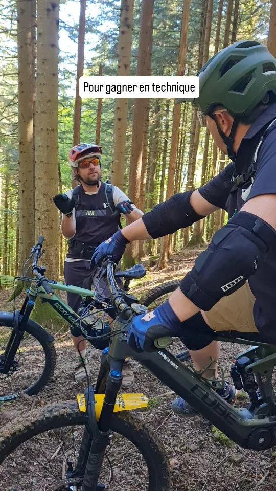 3heures pour Découvrir de nouveaux chemins, Ringaler dans la forêt, Progresser,  Se régaler les mirettes et Se défouler les gambettes.
#moniteurvtt #aravebike #perfectionnementvtt #courstechnique #vttenduro #lesaravis #savoiemontblanc