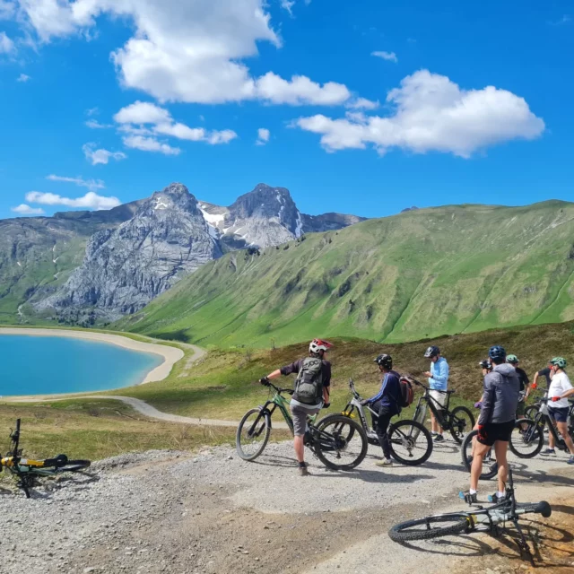 So much WAOUH... La saison du VTT est de retour au Grand Bo.
#EVG #VTTentreCopains #sortiesportive #moniteurvtt #EVGoutdoor #mongrandbo #savoiemontblanc @savoiemontblanc @legrandbornand